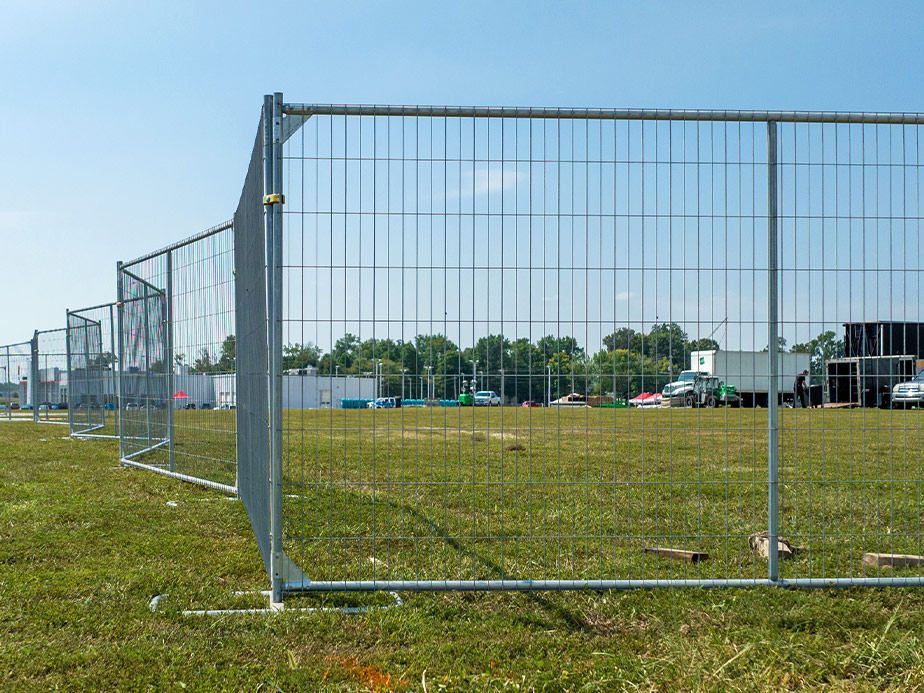 Temporary fence installation for the Columbia Tennessee area.