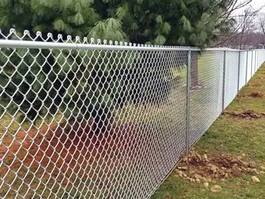 Chain Link fence contractor in the Columbia Tennessee area.