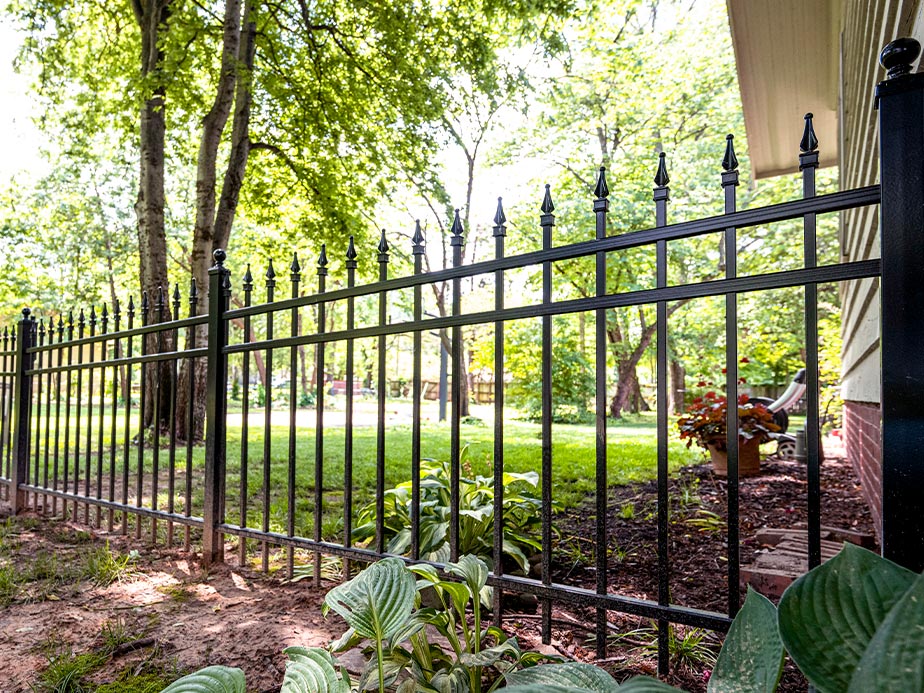 Wrought steel fence installation for the Columbia Tennessee area.