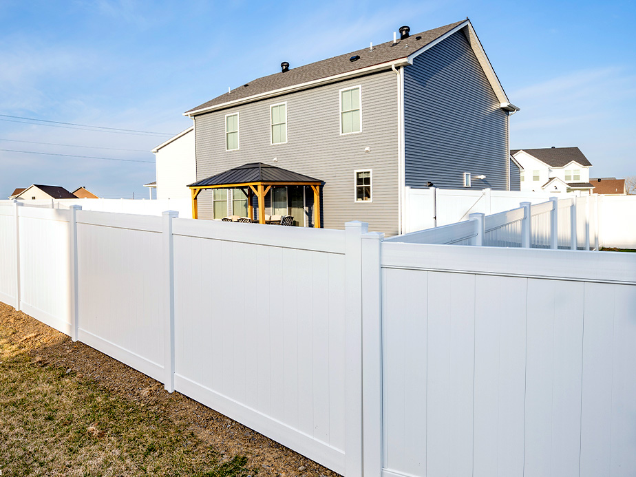 Columbia Tennessee residential fence installation company