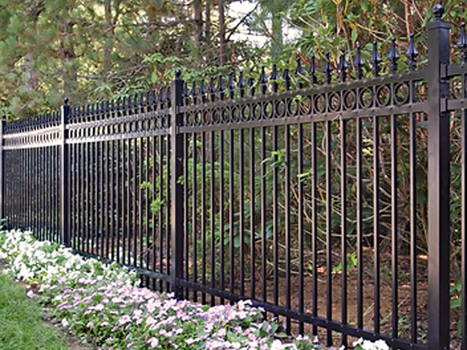 Wrought steel fence installation for the Columbia Tennessee area.