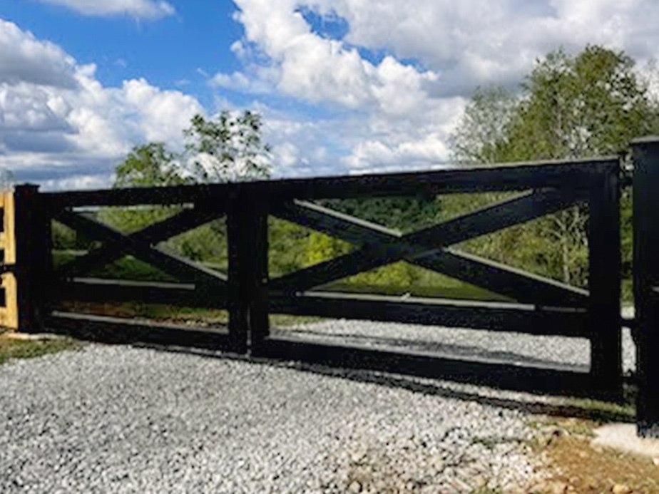 Commercial automated gate contractor in the Columbia Tennessee area.